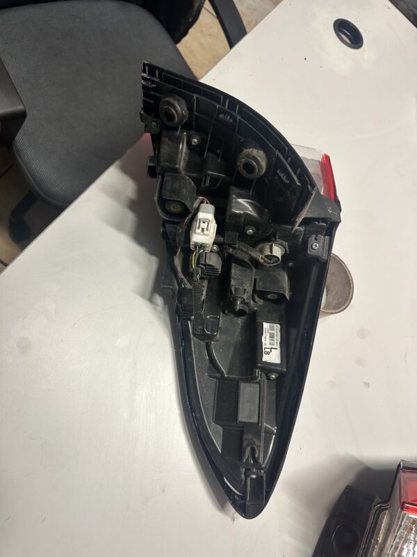 Feux Arrière Gauche Toyota C-HR 2020 ( Pare chocs )